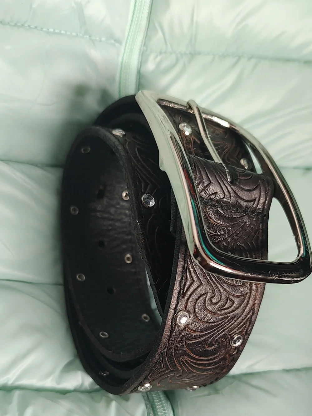 GUESS Women’s Western Rhinestone Studded Tooled Leather Belt Brown Size M 915151